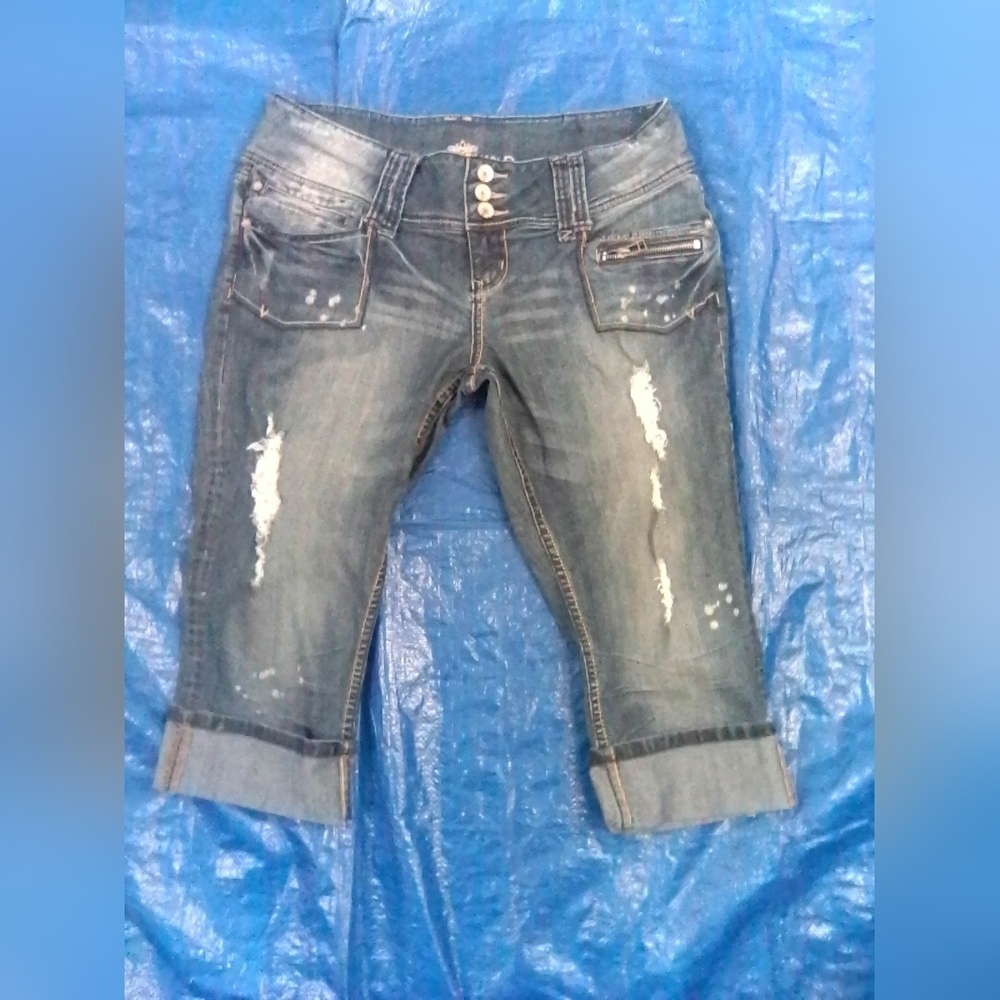 Almost Famous Capris